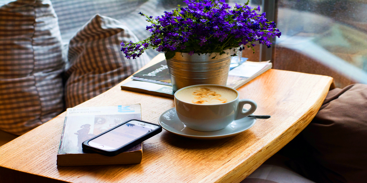 pic of a phone and a coffee