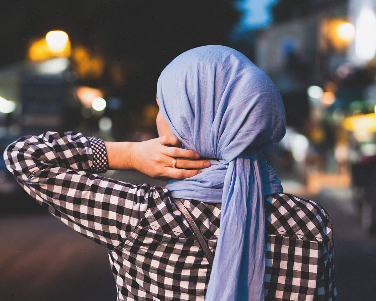 pic of a girl with a headscarf