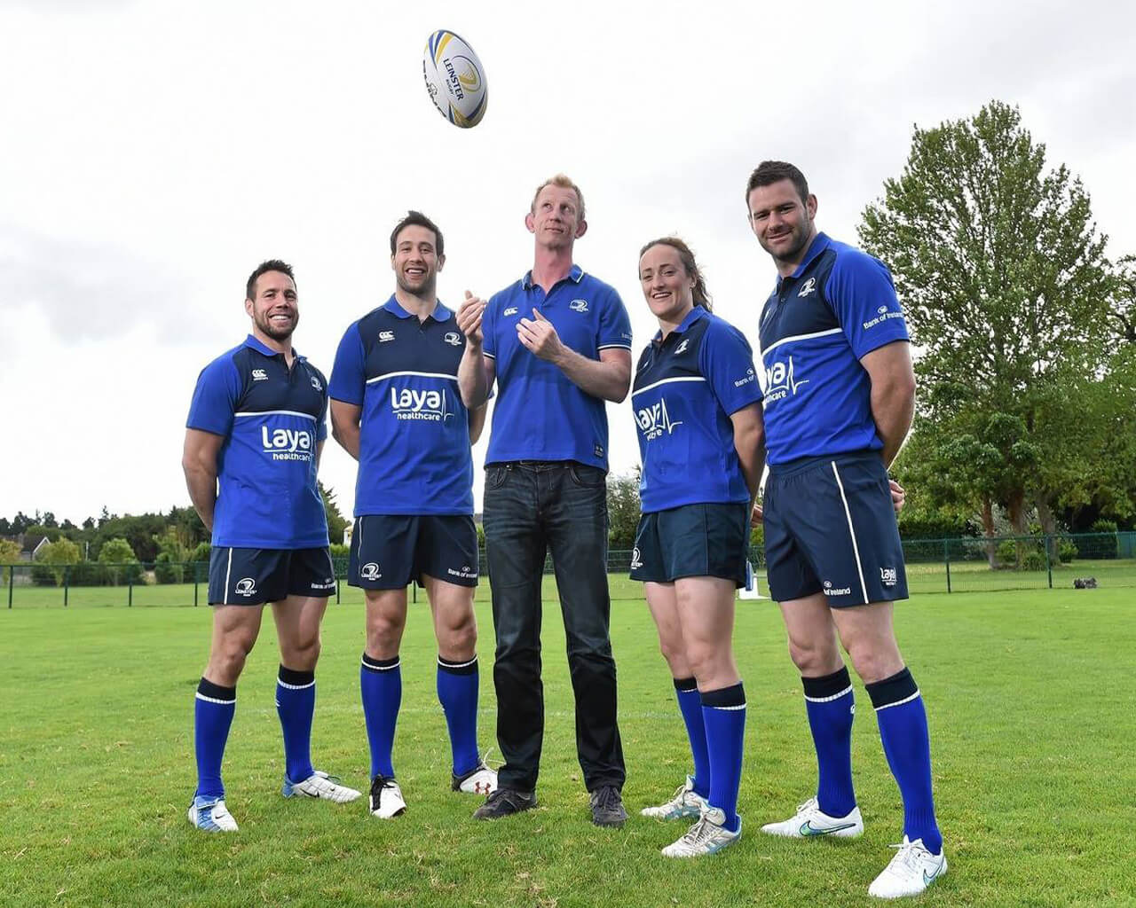 Rugby players posing
